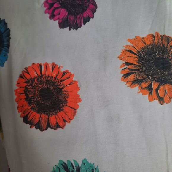 Chaser Sunflower Floral Tee White Size Small NEW Lightly Flawed - Picture 6 of 6